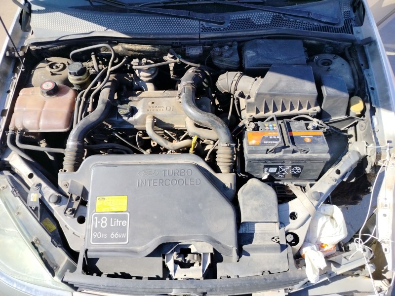 ford focus berlina (cak) del año 1998