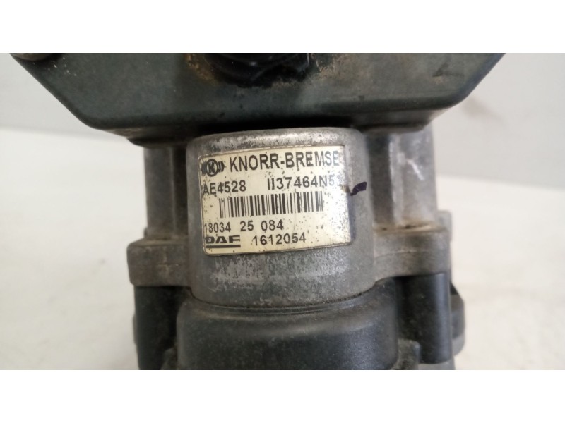 Recambio de valvula aire para mercedes-benz serie xf105.xxx 12.9 diesel referencia OEM IAM 1612054  AE4528