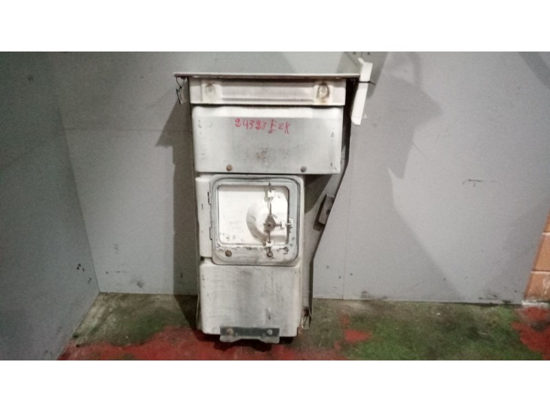 Recambio de peldaño izquierdo para renault magnum ab 2005 12.8 diesel referencia OEM IAM 5010574327  