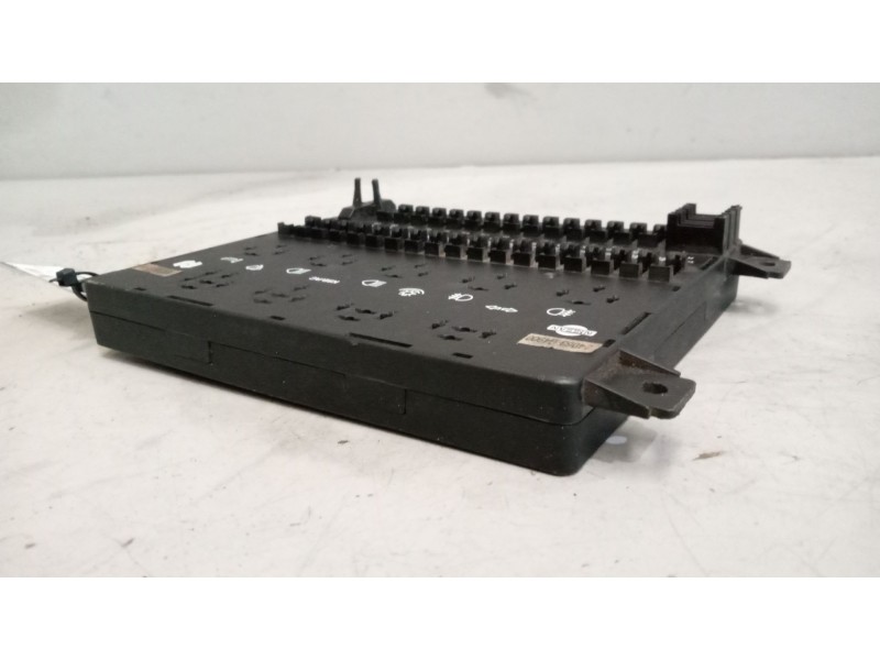 Recambio de caja reles / fusibles para nissan trade 100 chasis cabina referencia OEM IAM 24063G4900  