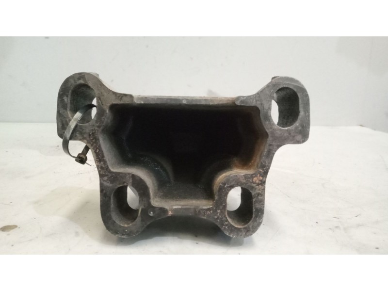 Recambio de soporte cabina delantero para daf serie xf105.xxx 12.9 diesel referencia OEM IAM 1303522  