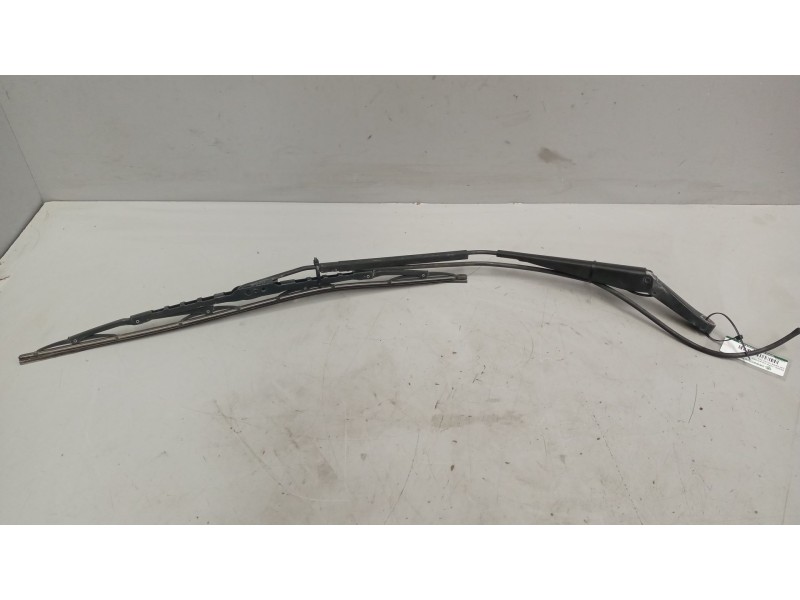 Recambio de brazo limpia delantero para daf serie xf105.xxx 12.9 diesel referencia OEM IAM   