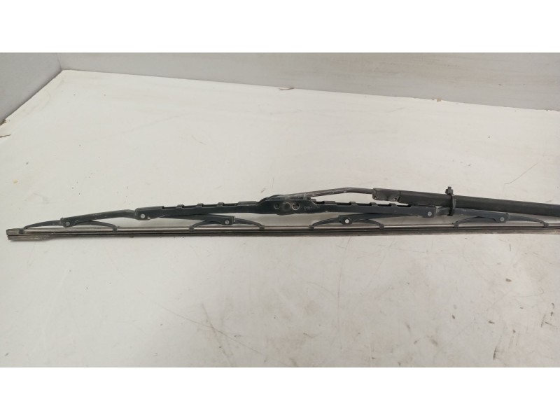 Recambio de brazo limpia delantero para daf serie xf105.xxx 12.9 diesel referencia OEM IAM   