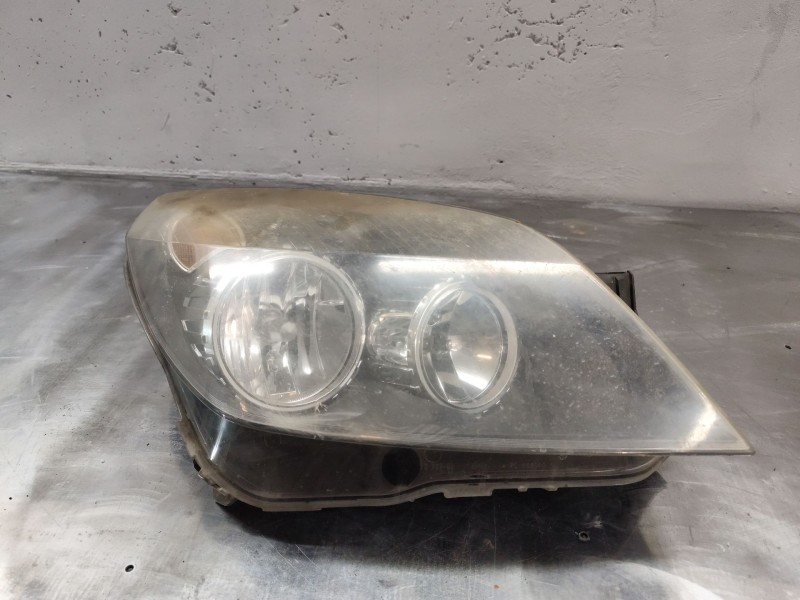 Recambio de faro derecho para opel astra gtc 1.9 cdti referencia OEM IAM 24451033RH  