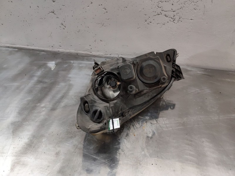 Recambio de faro derecho para opel astra gtc 1.9 cdti referencia OEM IAM 24451033RH  