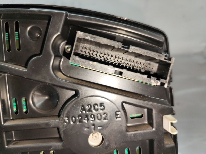 Recambio de cuadro instrumentos para opel astra gtc 1.9 cdti referencia OEM IAM 13225977  