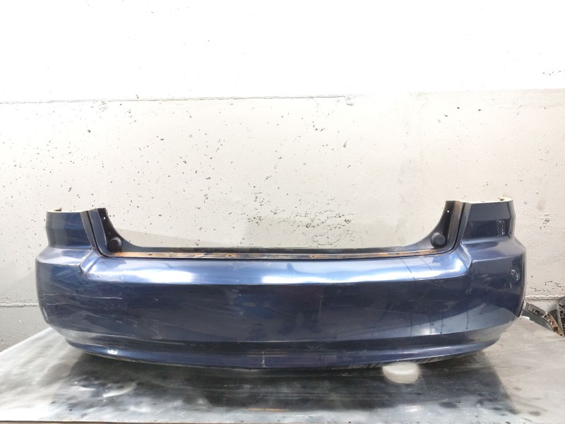 Recambio de paragolpes trasero para kia carens 2.0 crdi ex monovolumen referencia OEM IAM   