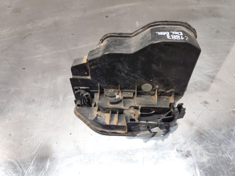 Recambio de cerradura puerta delantera derecha para bmw x3 (e83) 3.0d referencia OEM IAM 7154630  