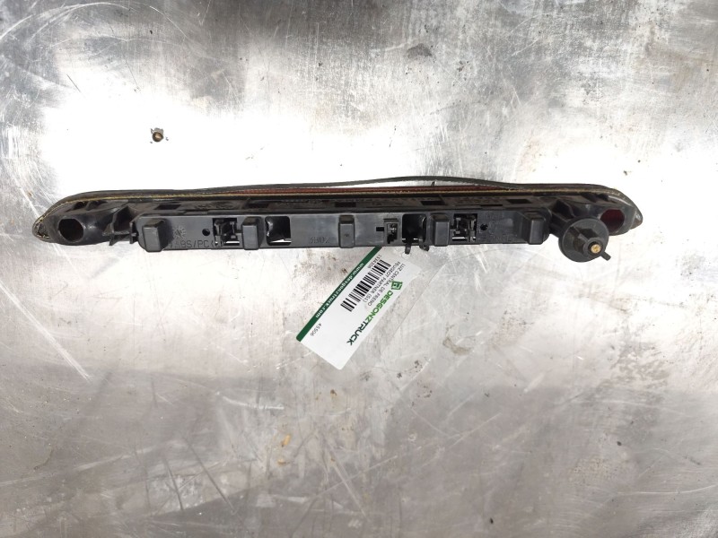 Recambio de luz central de freno para peugeot partner (s1) universal studios port aventura referencia OEM IAM 45506  