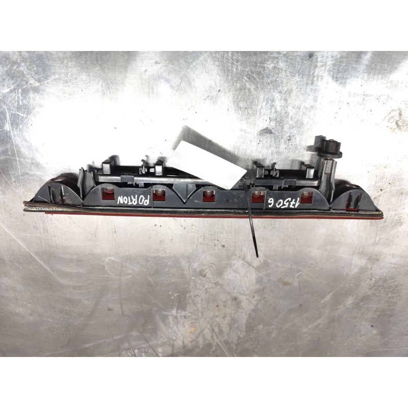 Recambio de luz central de freno para peugeot partner (s1) universal studios port aventura referencia OEM IAM 45506  