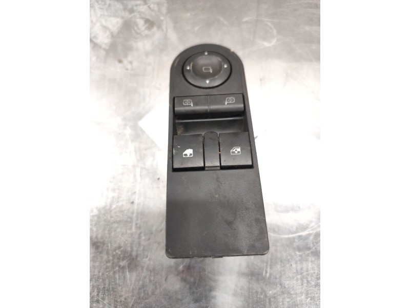 Recambio de mando elevalunas delantero izquierdo para opel astra gtc 1.9 cdti referencia OEM IAM 3228706  