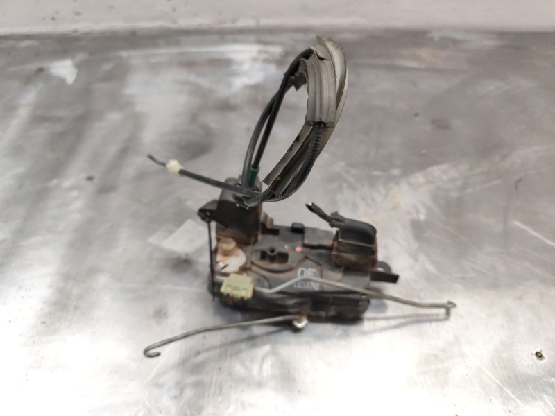 Recambio de cerradura puerta delantera izquierda para opel astra gtc 1.9 cdti referencia OEM IAM 13210748  