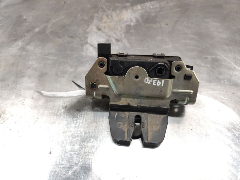 Recambio de cerradura maletero / porton para opel astra gtc 1.9 cdti referencia OEM IAM 172853395  