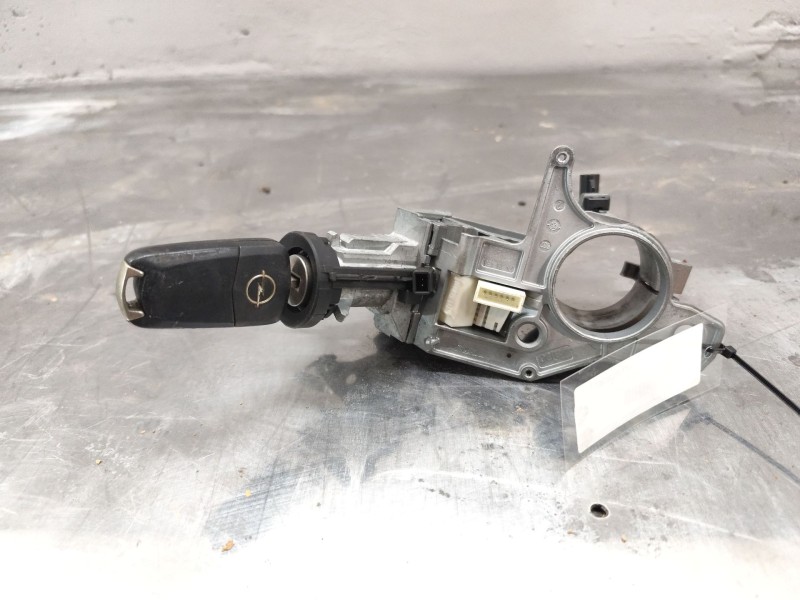 Recambio de conmutador de arranque para opel astra gtc 1.9 cdti referencia OEM IAM no501862  