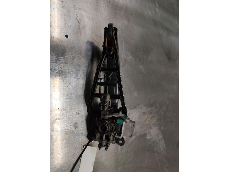 Recambio de maneta exterior delantera derecha para opel astra gtc 1.9 cdti referencia OEM IAM 13142767  