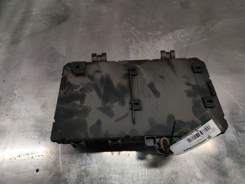 Recambio de caja reles / fusibles para opel astra gtc 1.9 cdti referencia OEM IAM 13206762  5DK00866932