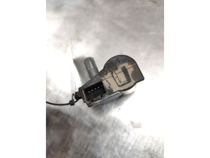 Recambio de motor apertura trampillas climatizador para peugeot partner (s2) combiespace referencia OEM IAM HVCCD332CWFAA01  