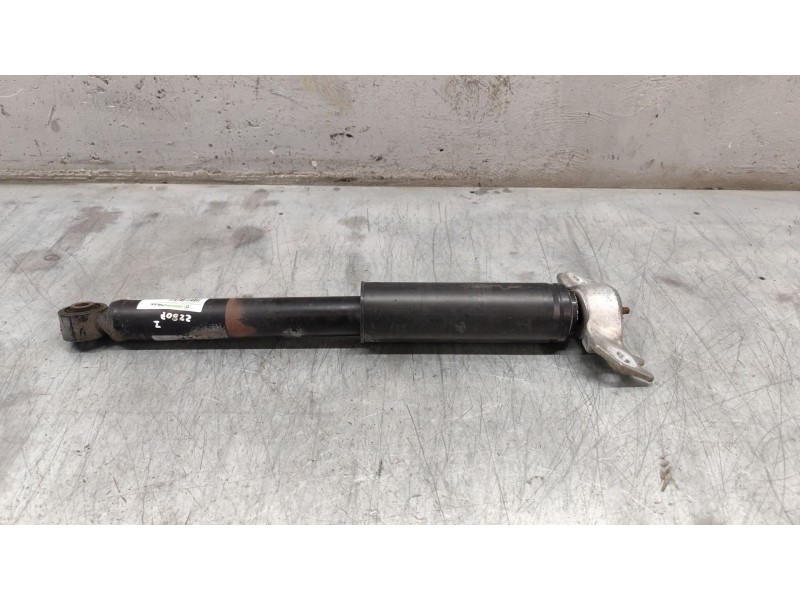 Recambio de amortiguador trasero izquierdo para opel insignia berlina cosmo referencia OEM IAM 3114202  