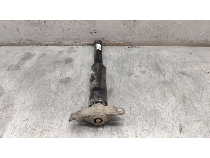 Recambio de amortiguador trasero derecho para opel insignia berlina cosmo referencia OEM IAM 3114202  