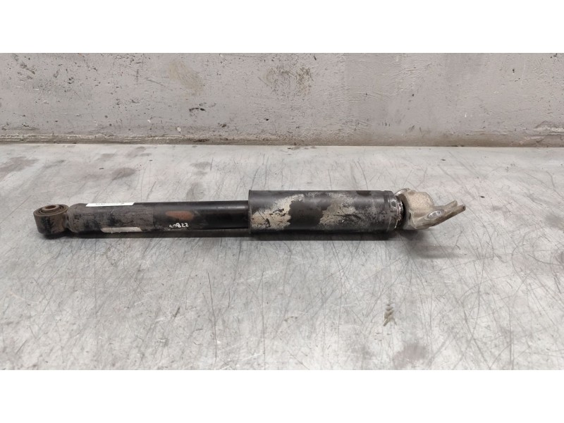 Recambio de amortiguador trasero derecho para opel insignia berlina cosmo referencia OEM IAM 3114202  