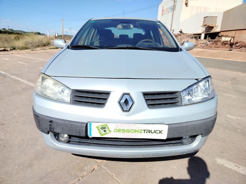 renault megane ii classic berlina del año 2004