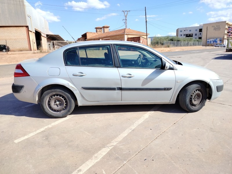 renault megane ii classic berlina del año 2004