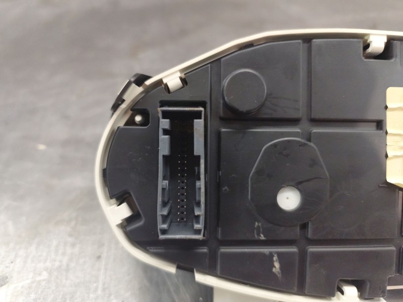 Recambio de cuadro instrumentos para ford fiesta (cb1) 1.25 16v cat referencia OEM IAM 8A6T10849AD  