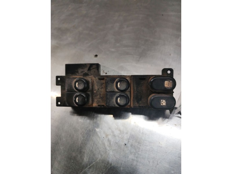 Recambio de mando elevalunas delantero izquierdo para hyundai i30 (fd) 1.6 crdi referencia OEM IAM 935702L010  