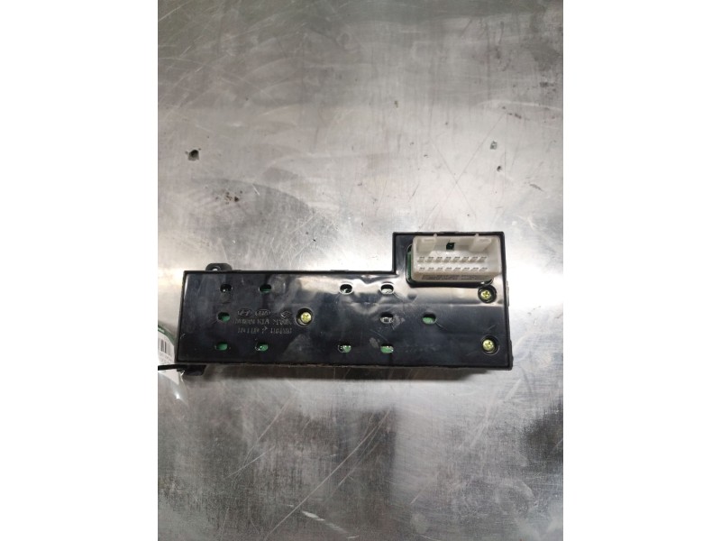 Recambio de mando elevalunas delantero izquierdo para hyundai i30 (fd) 1.6 crdi referencia OEM IAM 935702L010  