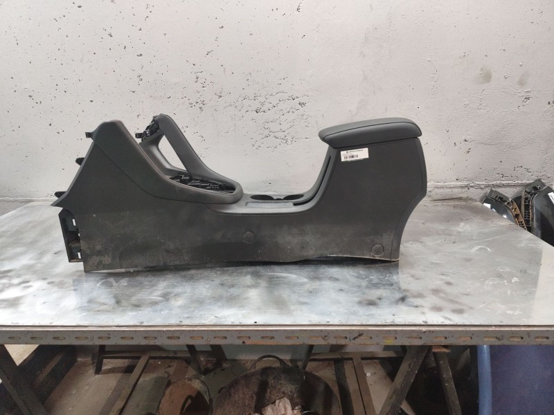 Recambio de consola central para mg mg zs suv (azs1) 1.5 vti referencia OEM IAM   