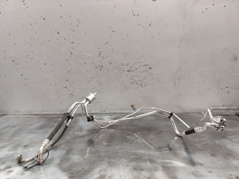 Recambio de tubos aire acondicionado para peugeot partner tepee 1.6 bluehdi 100 referencia OEM IAM 9818674580  