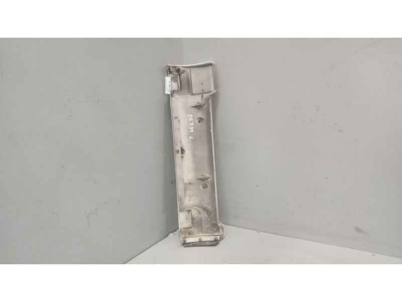 Recambio de deflector izquierdo para iveco eurocargo 5.9 diesel referencia OEM IAM 8143813  