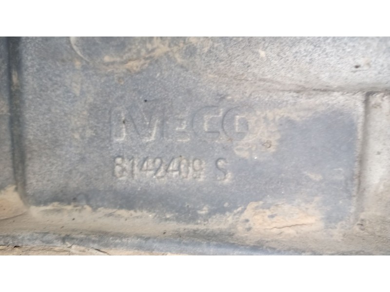 Recambio de deflector izquierdo para iveco eurocargo 5.9 diesel referencia OEM IAM 8143813  