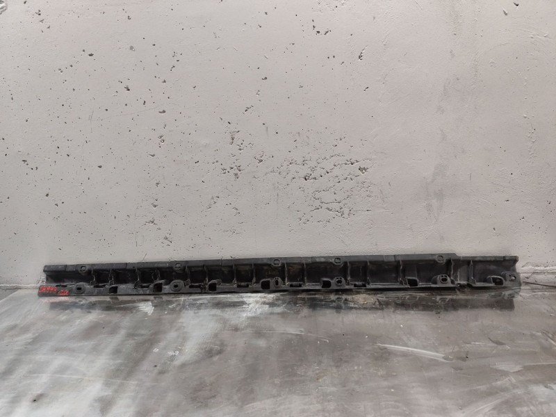 Recambio de estribo izquierdo para bmw x5 (e70) xdrive 30 d referencia OEM IAM   