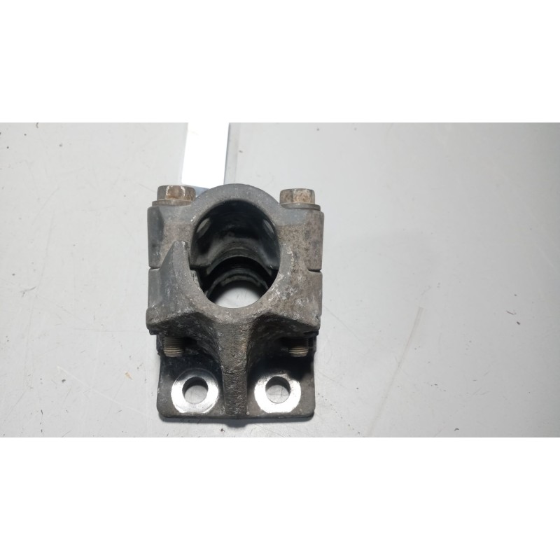 Recambio de soporte guardabarros trasero para renault magnum ab 2005 12.8 diesel referencia OEM IAM 21213202  21213203