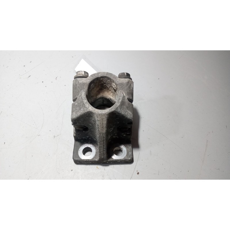 Recambio de soporte guardabarros trasero para renault magnum ab 2005 12.8 diesel referencia OEM IAM 21213202  21213203