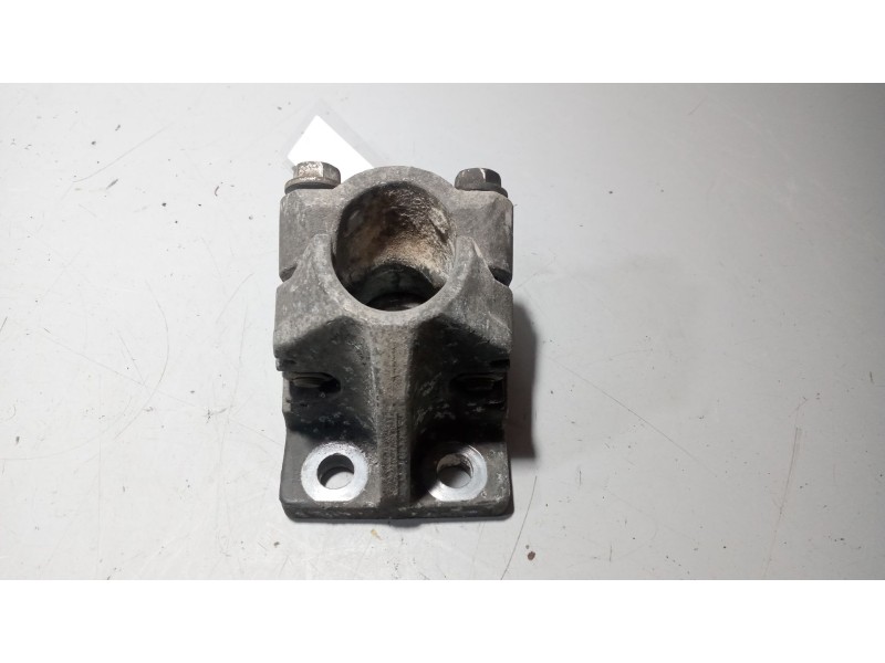 Recambio de soporte guardabarros trasero para renault magnum ab 2005 12.8 diesel referencia OEM IAM 21213202  21213203