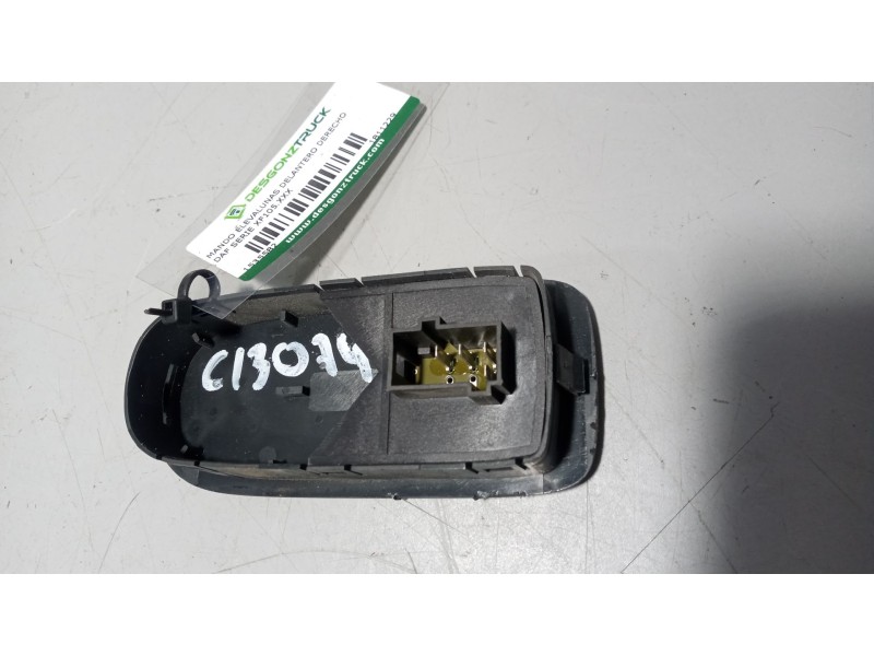 Recambio de mando elevalunas delantero derecho para daf serie xf105.xxx 12.9 diesel referencia OEM IAM 1811229  