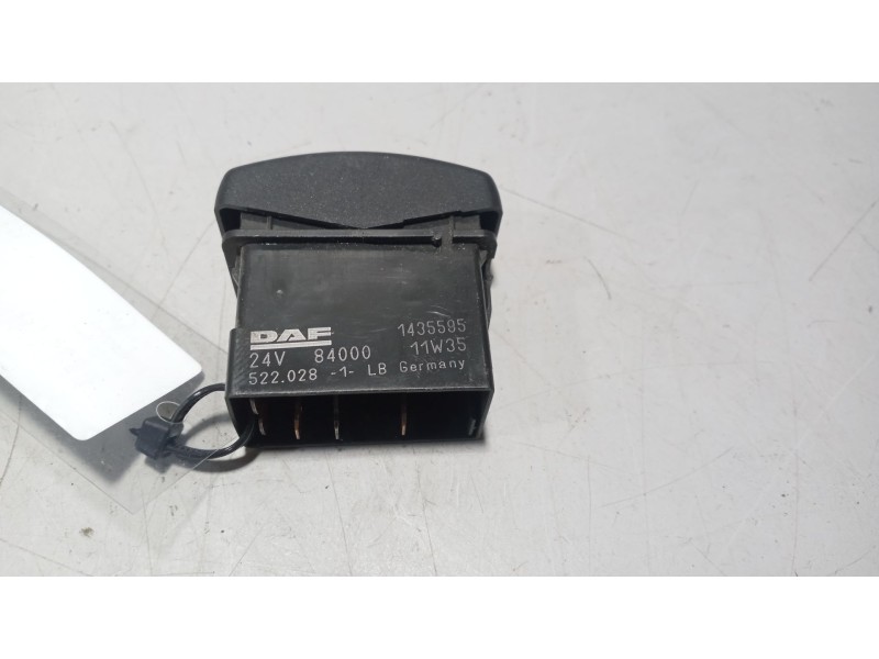 Recambio de interruptor para daf serie xf105.xxx 12.9 diesel referencia OEM IAM 1435595  