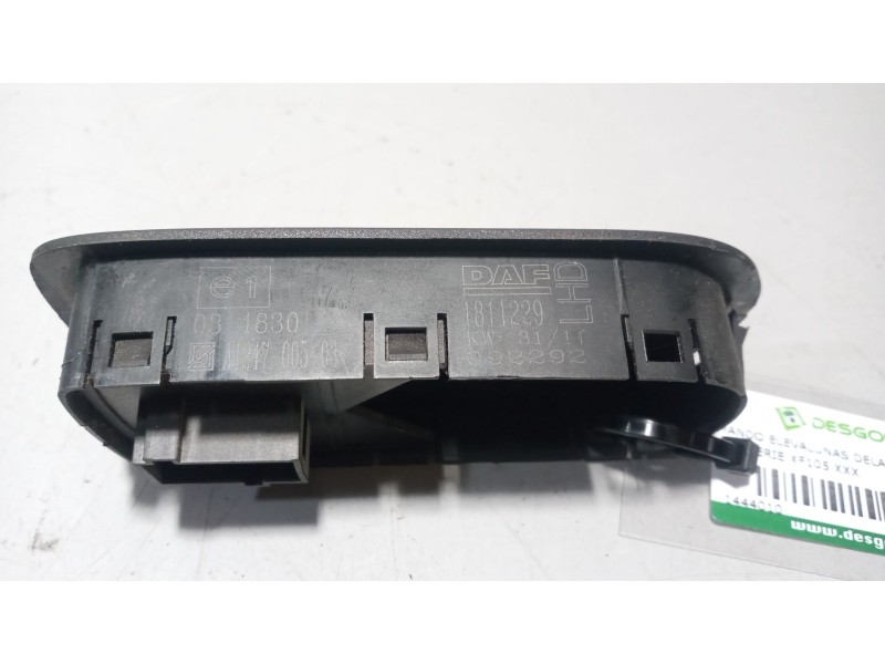 Recambio de mando elevalunas delantero derecho para daf serie xf105.xxx 12.9 diesel referencia OEM IAM 1811229  