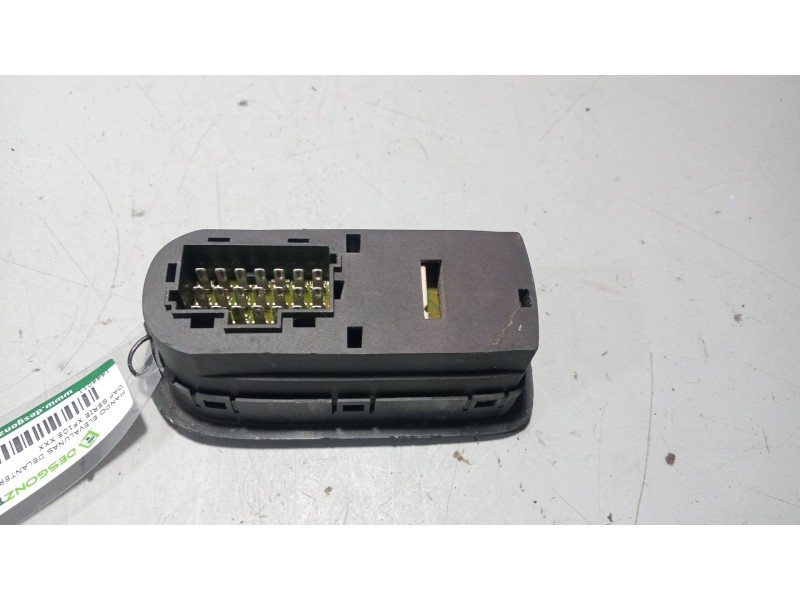 Recambio de mando elevalunas delantero izquierdo para daf serie xf105.xxx 12.9 diesel referencia OEM IAM 1811135  