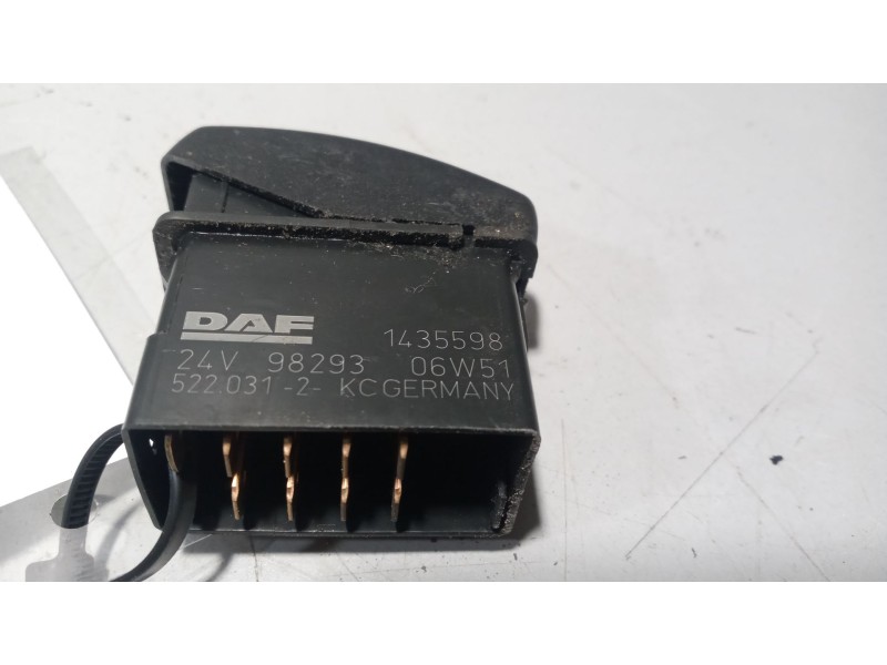 Recambio de interruptor para daf serie xf105.xxx 12.9 diesel referencia OEM IAM 1435598  