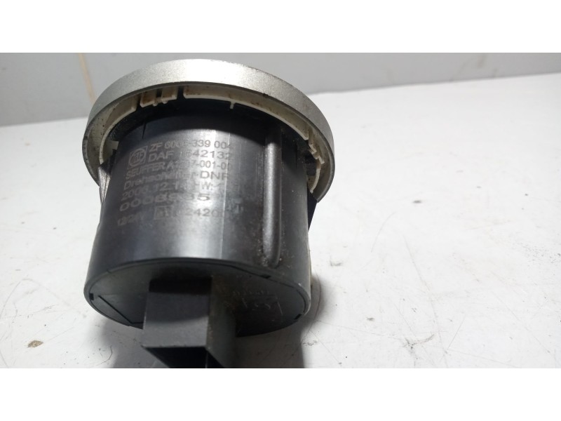 Recambio de mando cambio automatico para daf serie xf105.xxx 12.9 diesel referencia OEM IAM 1642132  