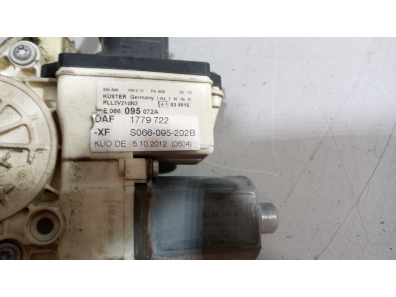 Recambio de elevalunas delantero derecho para daf serie xf105.xxx 12.9 diesel referencia OEM IAM   