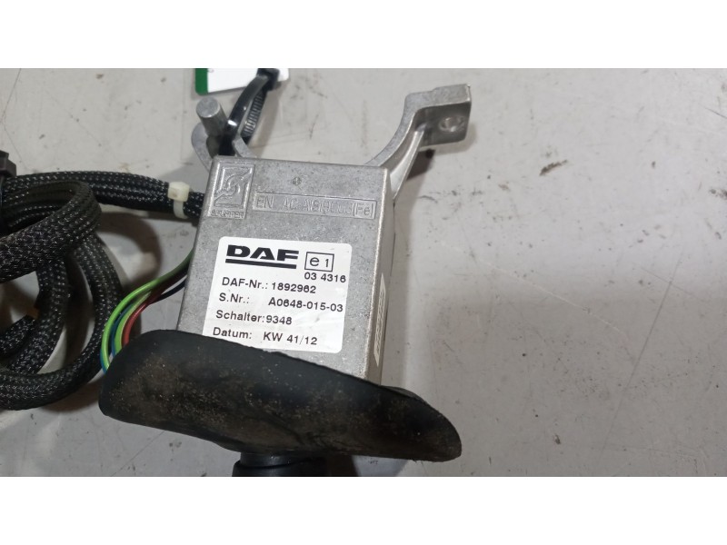 Recambio de mando intarder para daf serie xf105.xxx 12.9 diesel referencia OEM IAM 1892962  