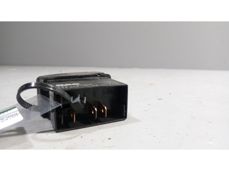 Recambio de interruptor para daf serie xf105.xxx 12.9 diesel referencia OEM IAM 1435601  