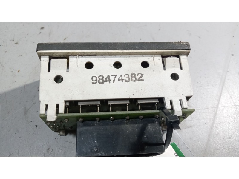 Recambio de cuadro instrumentos para iveco eurocargo 5.9 diesel referencia OEM IAM 98474382  