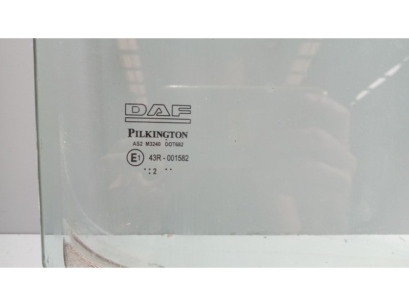 Recambio de luna delantera derecha para daf serie xf105.xxx 12.9 diesel referencia OEM IAM 1284624  