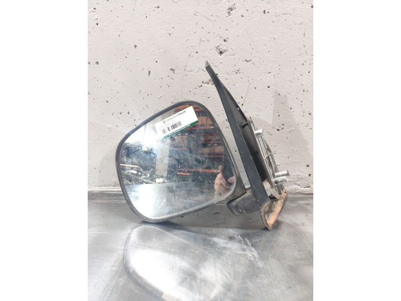 Recambio de retrovisor izquierdo para nissan vanette cargo (hc23) furg. referencia OEM IAM 020068  