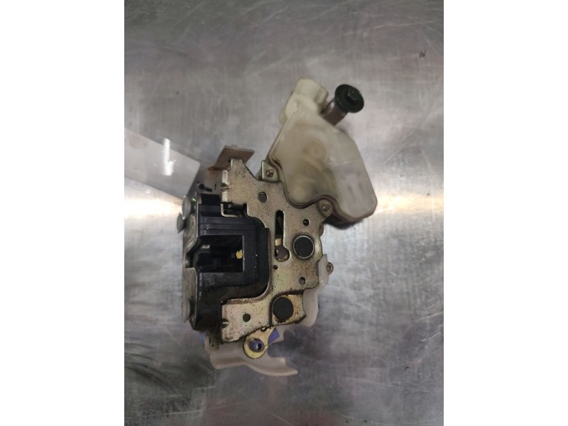 Recambio de cerradura puerta delantera derecha para nissan x-trail (t30) sport referencia OEM IAM 80552AA200  